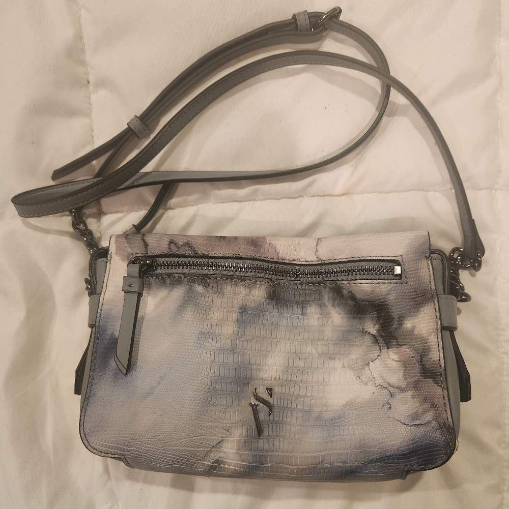 Simply Vera Vera Wang Artistic Gray Crossbody Bag